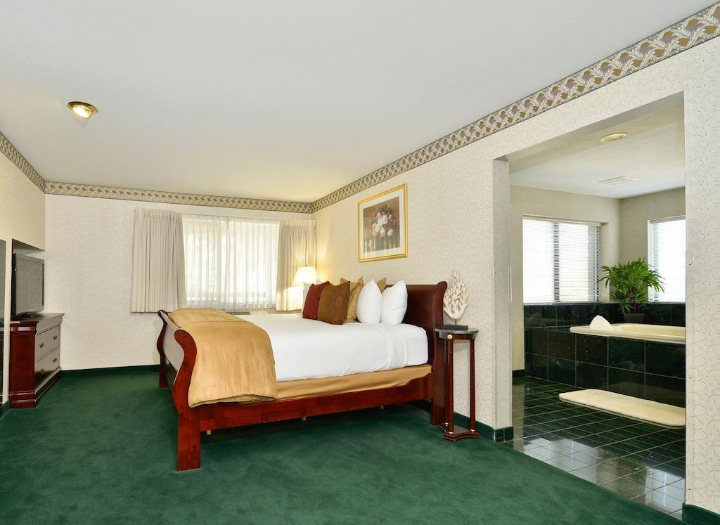 Quality Inn Oakwood Fairwood Ngoại thất bức ảnh