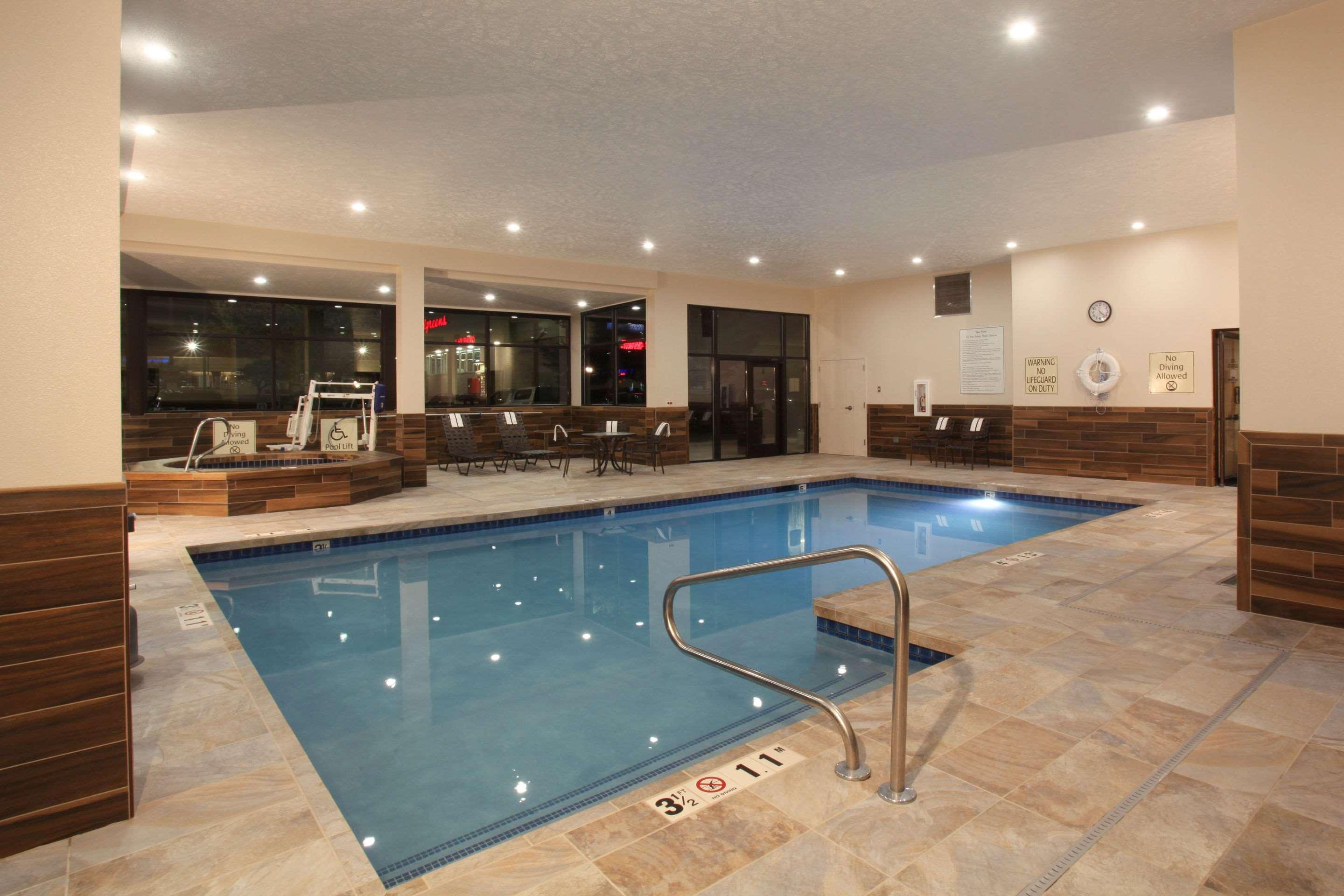 Quality Inn Oakwood Fairwood Ngoại thất bức ảnh